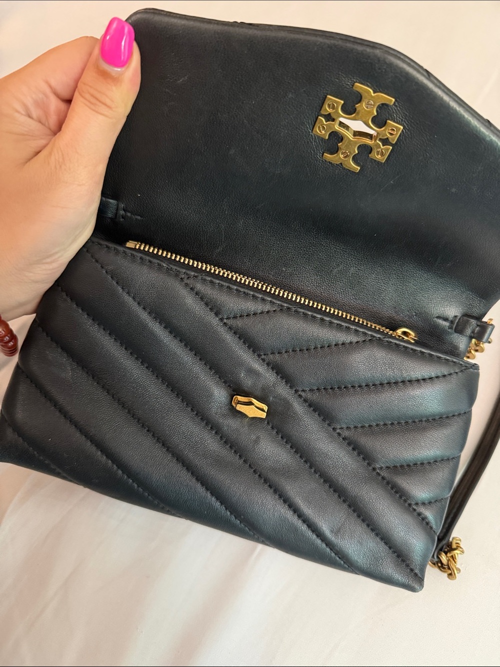 Tory Burch Black Quilted Logo Flap Crossbody - Picture 2 of 5